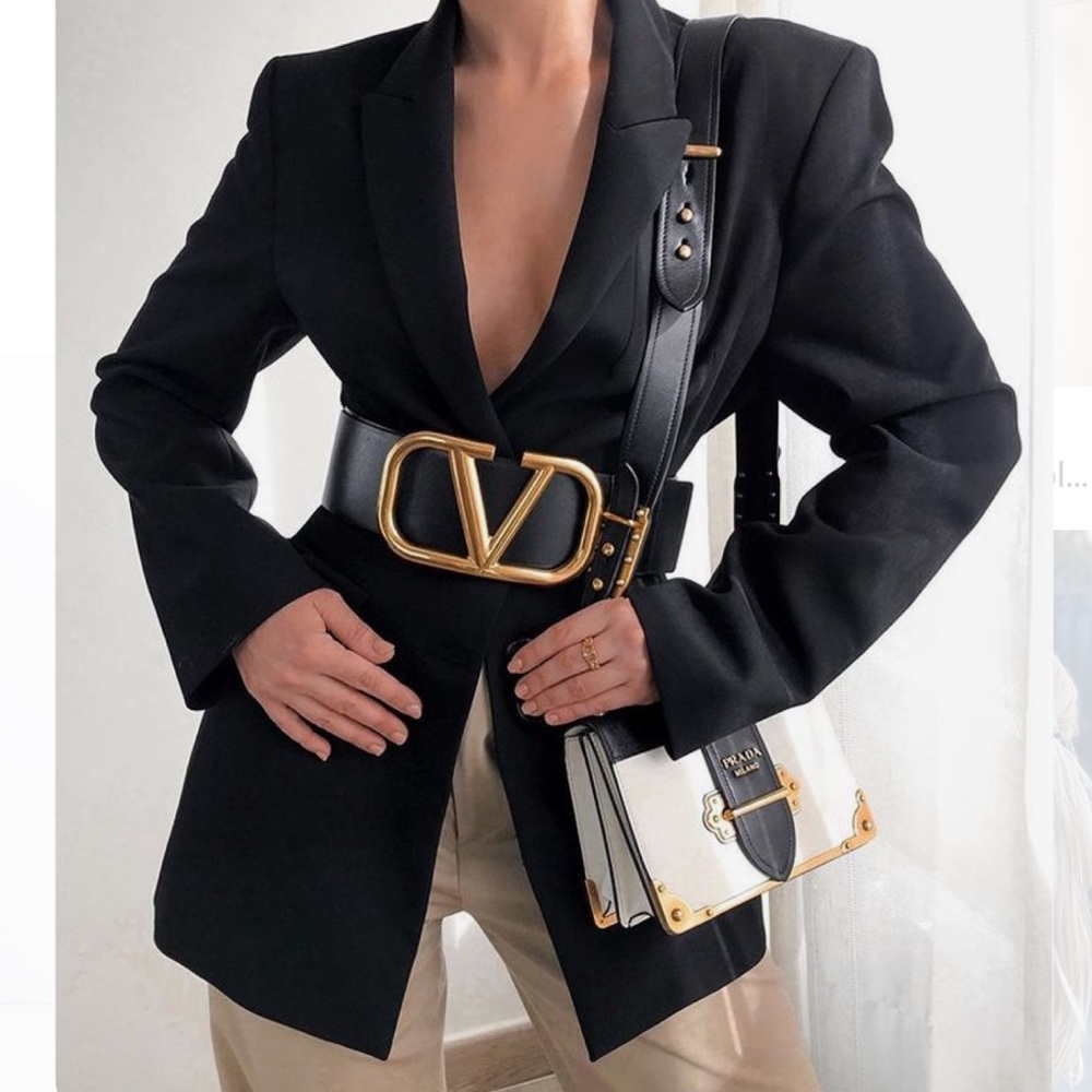 Valentino Garavani Black and Red Belt with Gold V Buckle - Picture 9 of 16